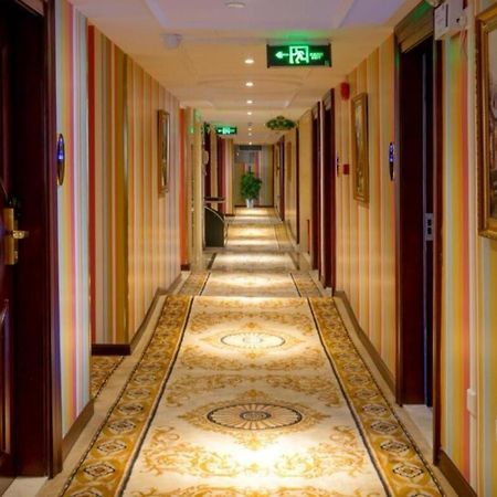 Vienna Hotel - Shenzhen Dongmen Hubei Metro Station Экстерьер фото