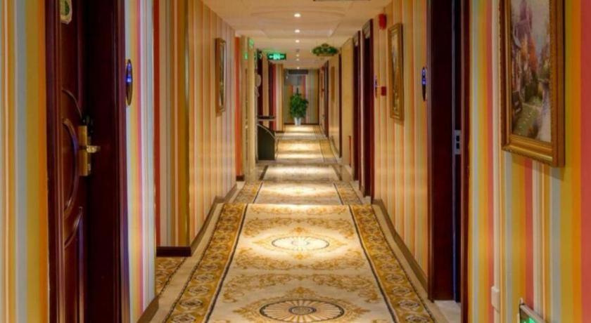 Vienna Hotel - Shenzhen Dongmen Hubei Metro Station Экстерьер фото